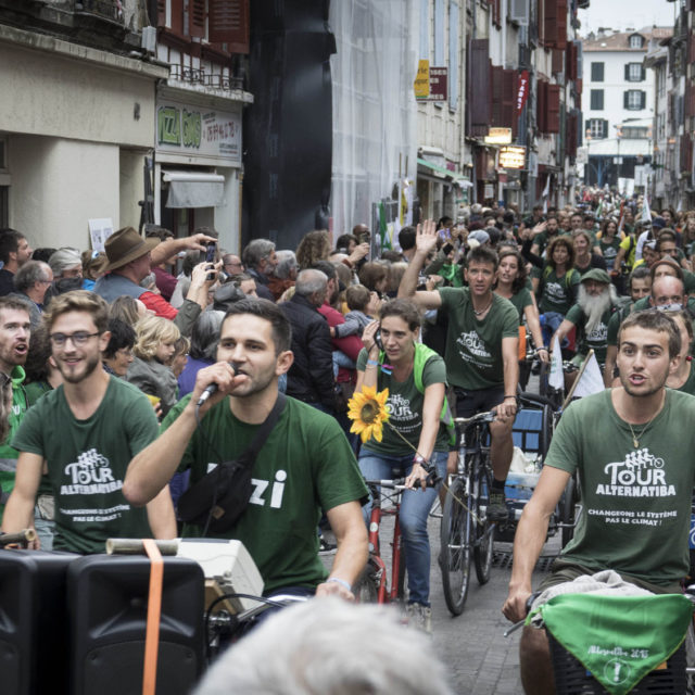 Arrivée Tour Alternatiba Bayonne